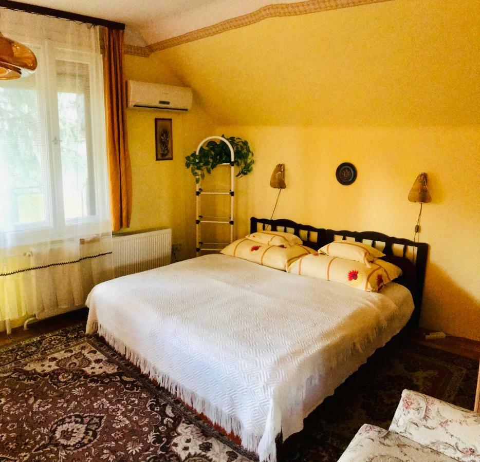 Апартаменты Aranylo Apartman2 Хайдусобосло Экстерьер фото