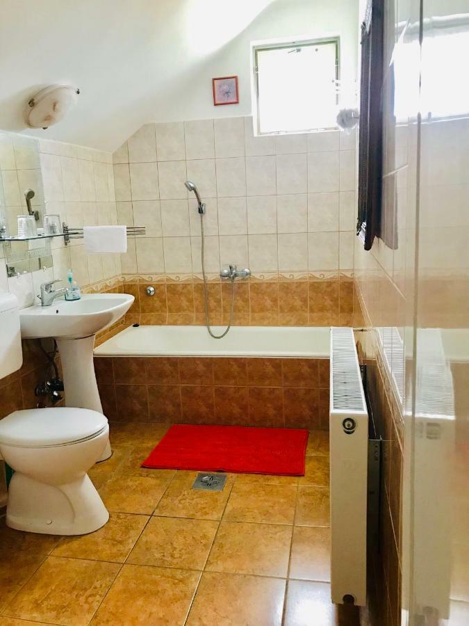 Апартаменты Aranylo Apartman2 Хайдусобосло Экстерьер фото
